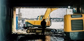 Construction Guide: Transporting Heavy Machinery