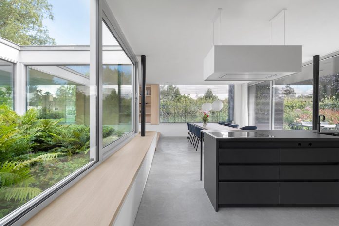kitchen design of Minimalist Villa by i29
