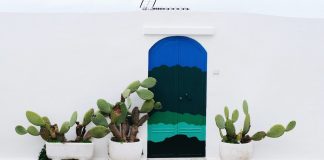 7 ways to keep your front door looking brand new