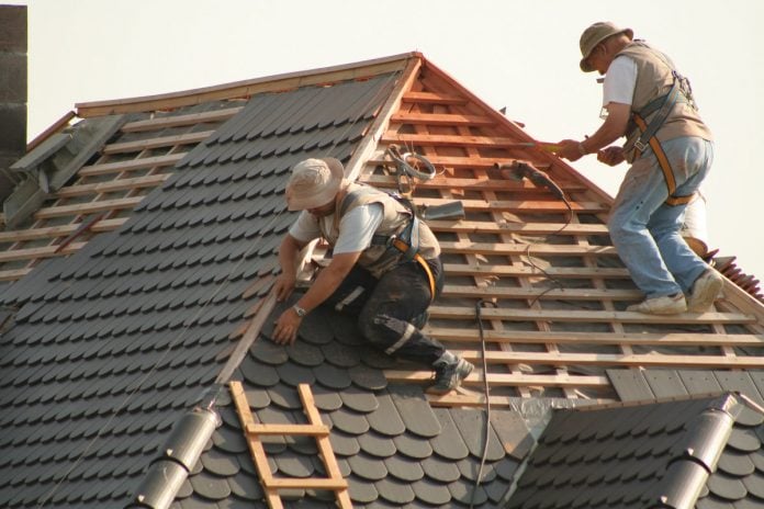 6 Reasons Why You Should Hire A Professional Roofer