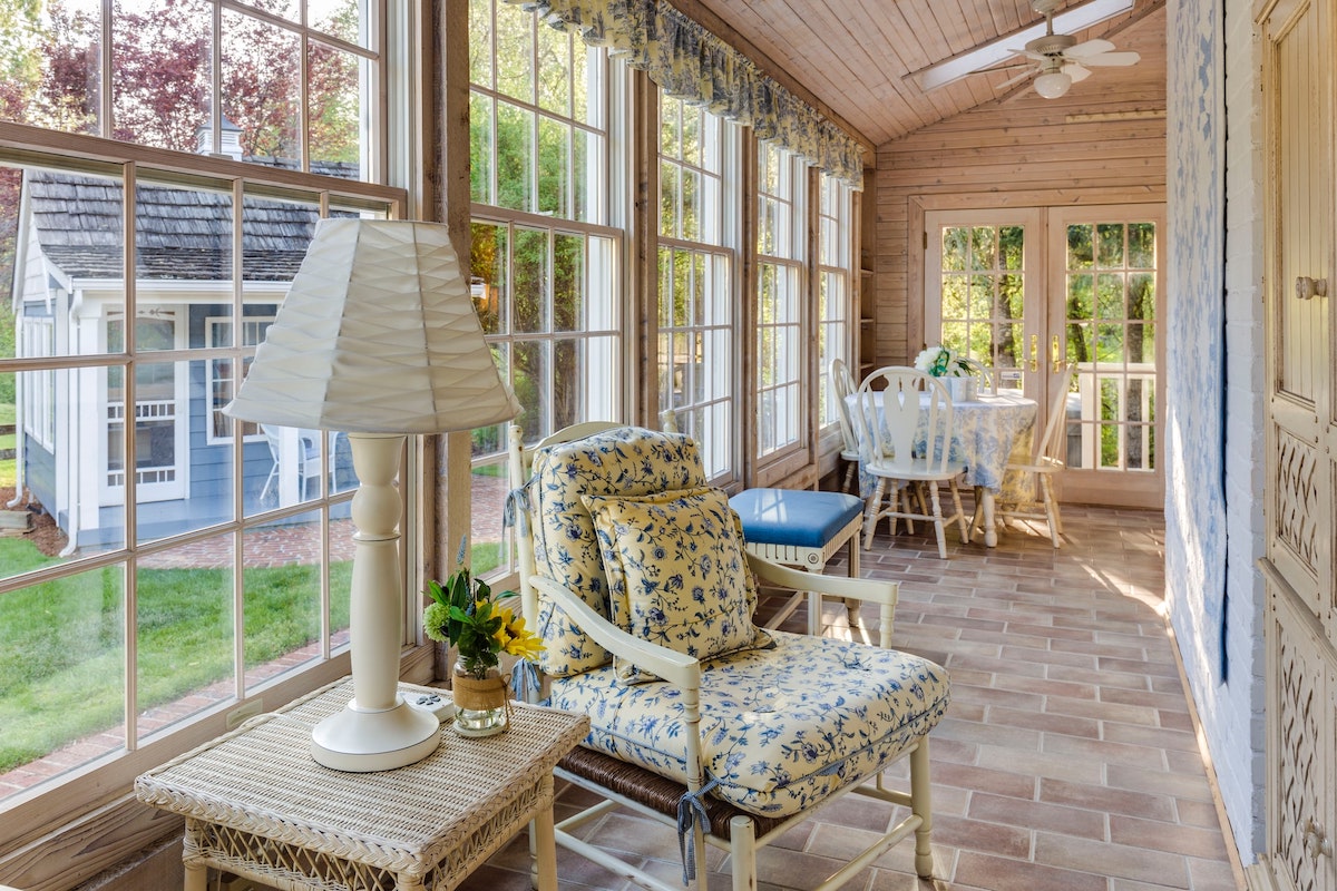 You Have to Add These Tidbits to Your Sunroom