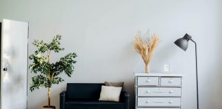 Floor lamps are crucial for lighting and reading at home 