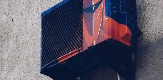 8 Signs That Your Air Conditioner Needs Repairs