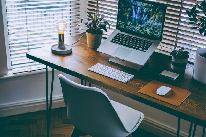 5 Tips for a Simple But Productive Work Space