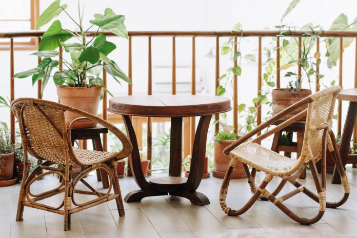 Choosing the Best Furniture for A Small Apartment Balcony